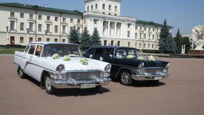 Весільний кортеж автомобілі "ЧАЙКА"