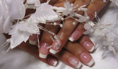 Весільний дизайн нігтів