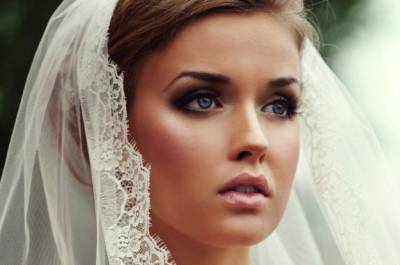 Весільний макіяж для наречених із синіми очима