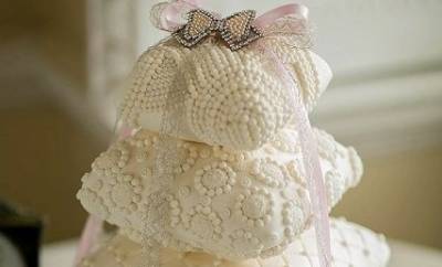 Весільний торт-подушка